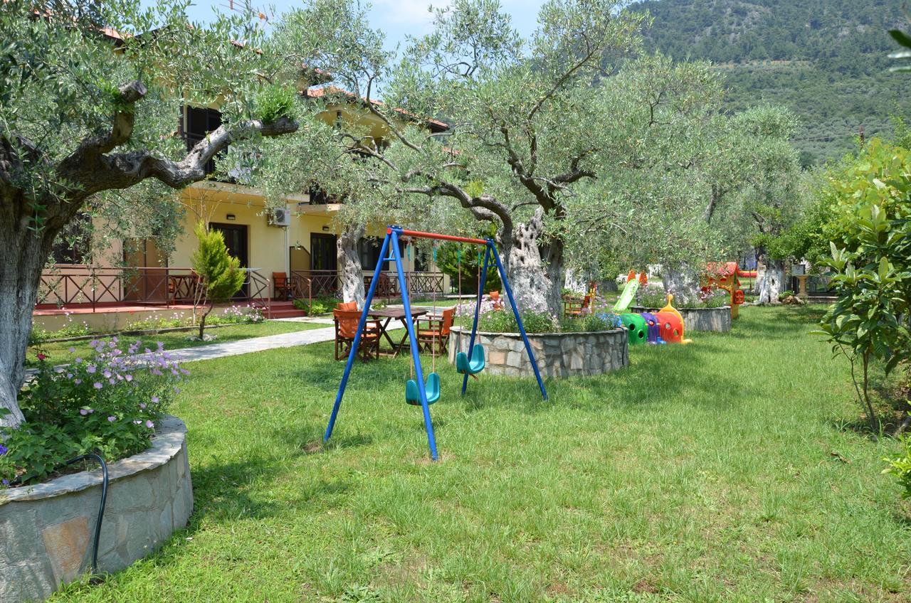 Hotel Maria Chrisi Ammoudia Esterno foto