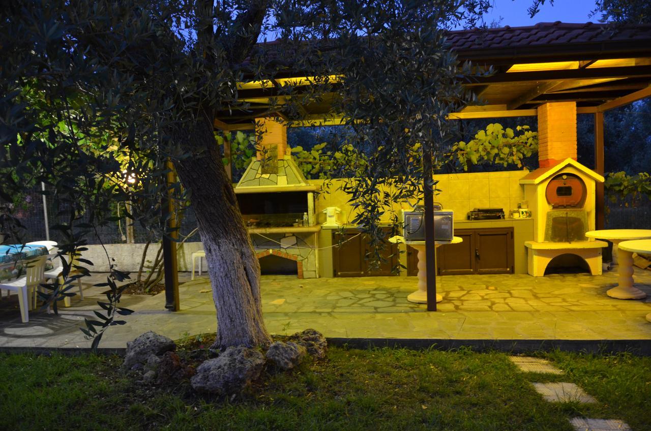 Hotel Maria Chrisi Ammoudia Esterno foto