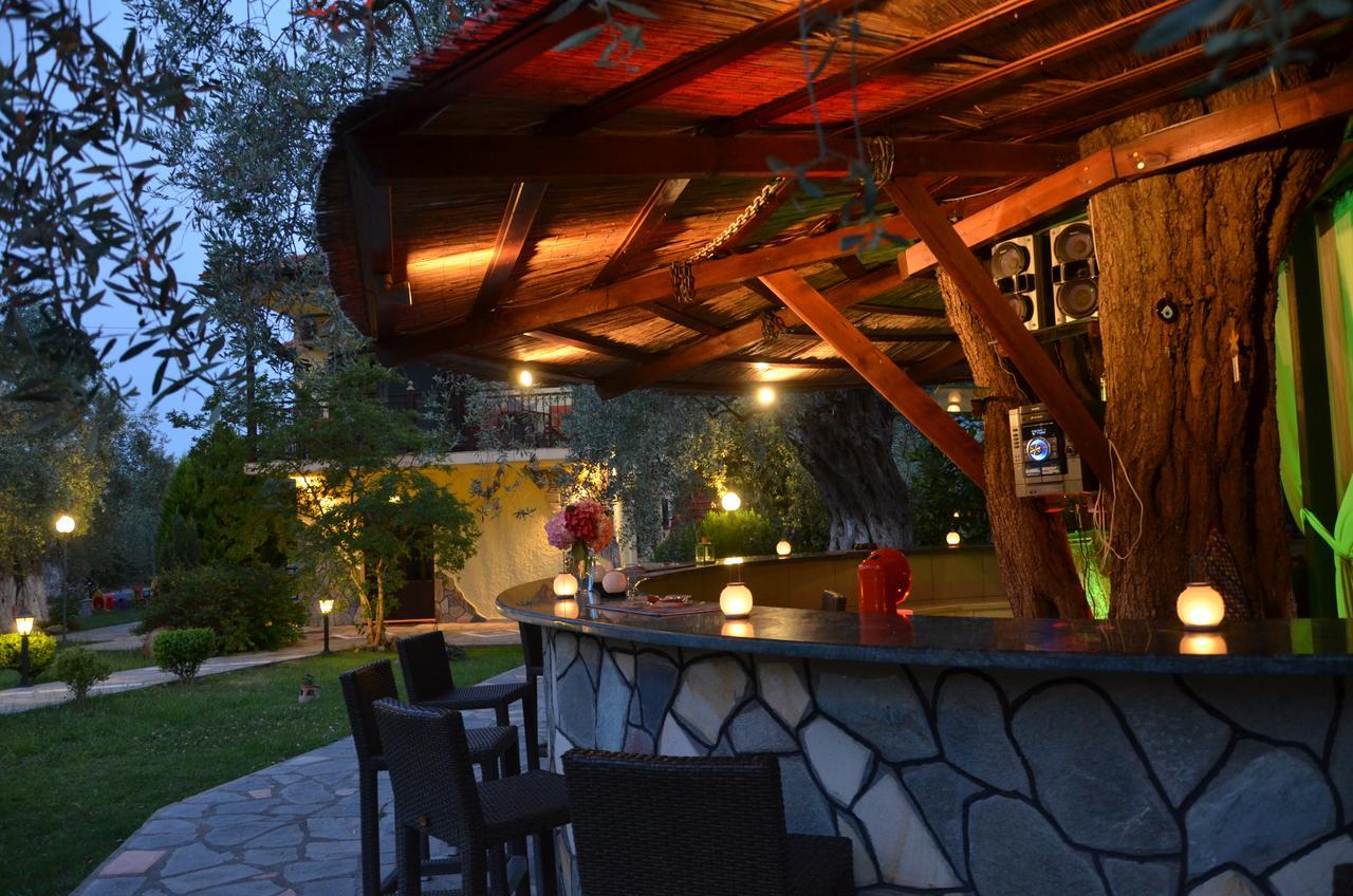 Hotel Maria Chrisi Ammoudia Esterno foto