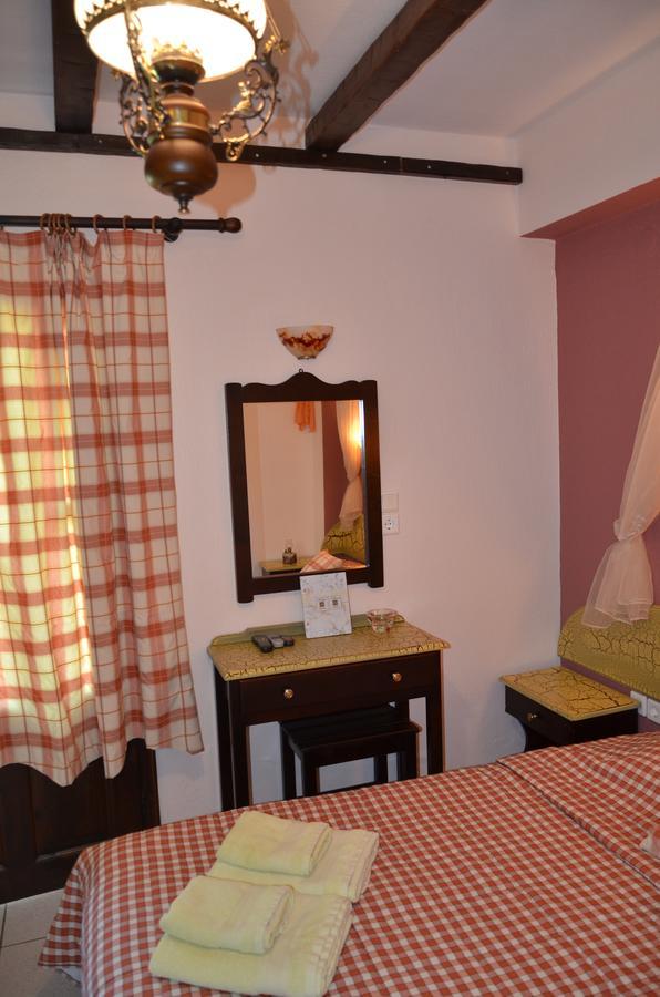 Hotel Maria Chrisi Ammoudia Esterno foto