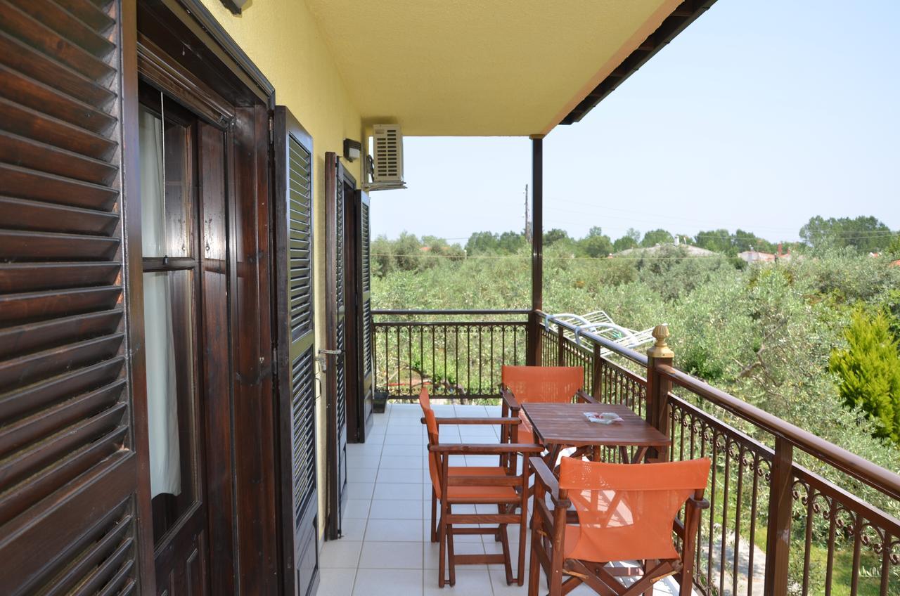 Hotel Maria Chrisi Ammoudia Esterno foto