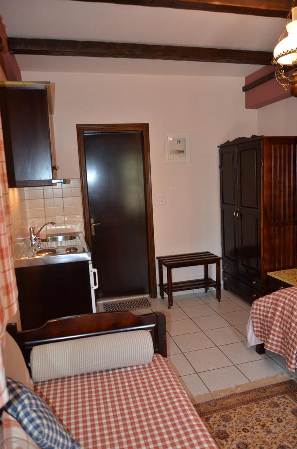 Hotel Maria Chrisi Ammoudia Esterno foto