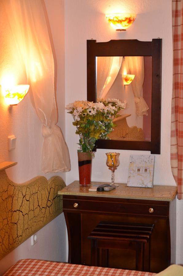 Hotel Maria Chrisi Ammoudia Esterno foto