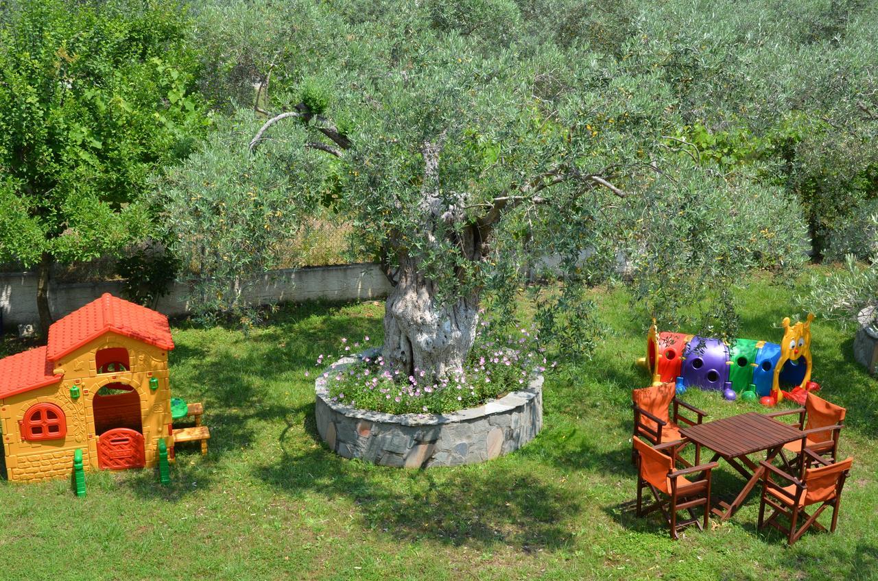 Hotel Maria Chrisi Ammoudia Esterno foto