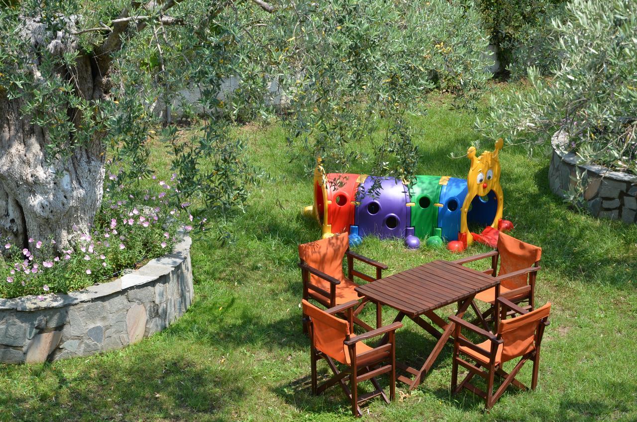 Hotel Maria Chrisi Ammoudia Esterno foto